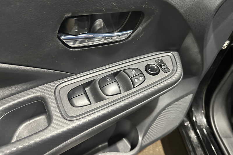 2025 Nissan Versa — photo 25 of 26