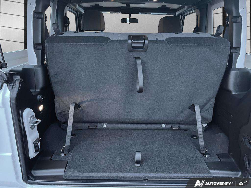 2026 Jeep Wrangler — photo 12 de 25
