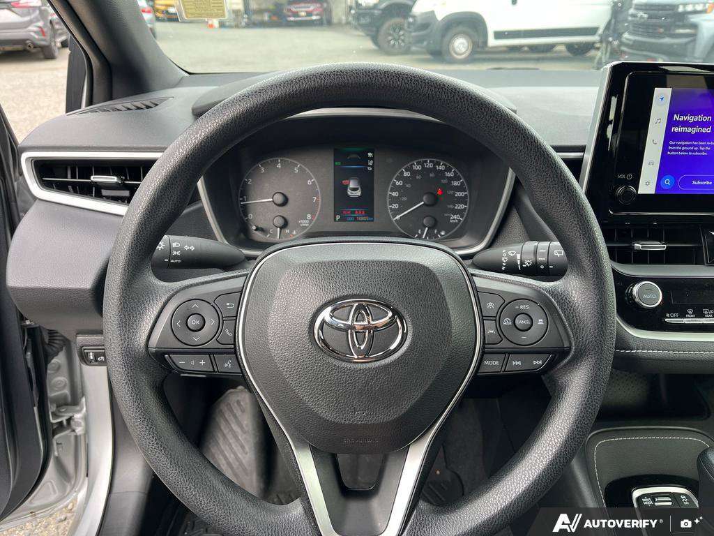 2023 Toyota Corolla Hatchback — photo 14 of 25