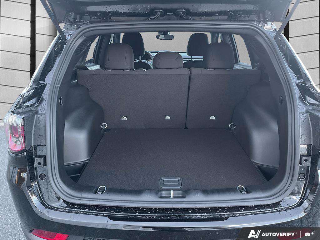 2026 Jeep Compass — photo 12 de 25