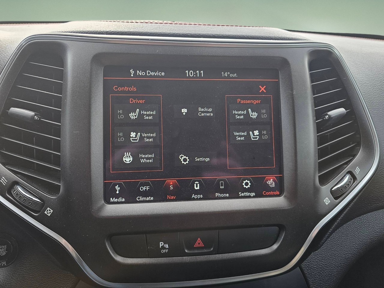 2021 Jeep Cherokee — photo 13 of 22