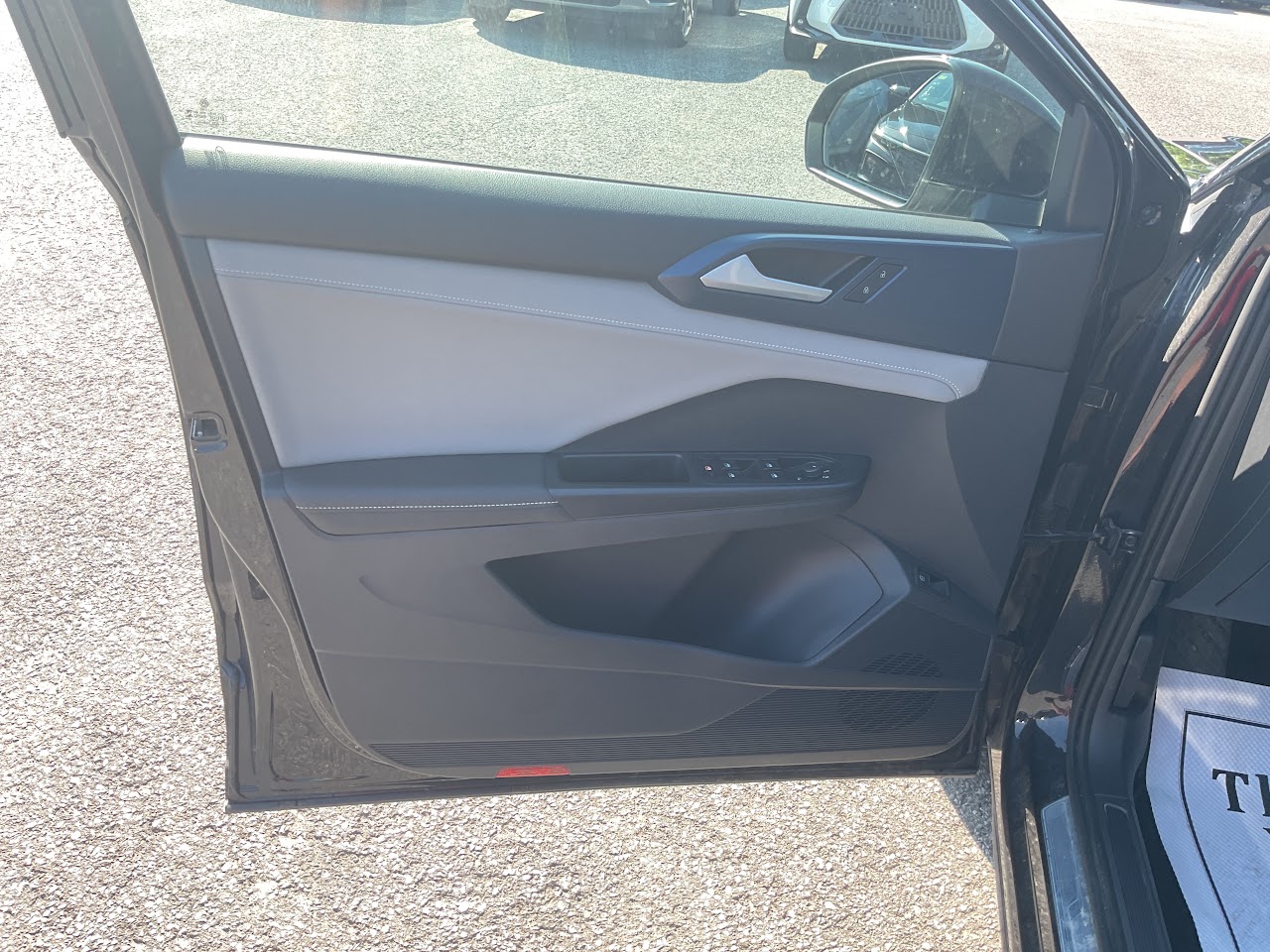 2024 Volkswagen Taos — photo 29 of 32