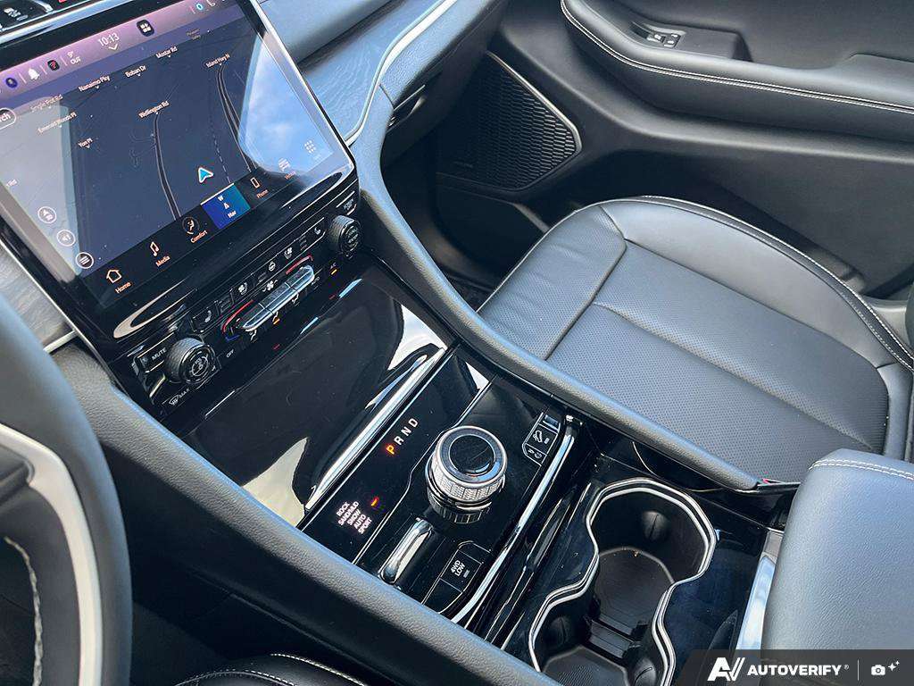 2023 Jeep Grand Cherokee 4xe — photo 18 de 25