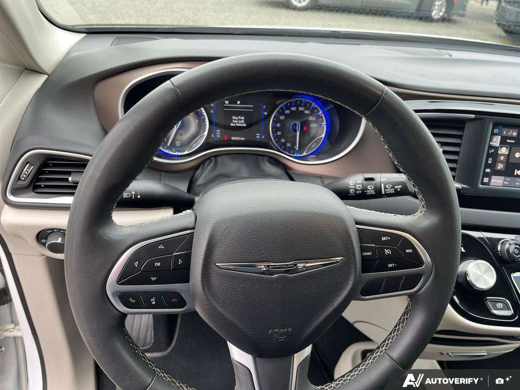 2024 Chrysler Grand Caravan — photo 14 of 25