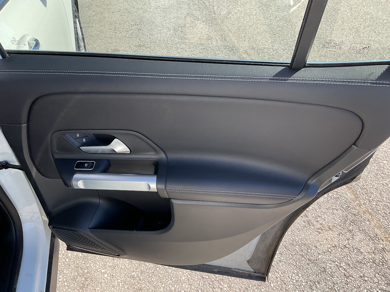 2023 Mercedes-Benz GLB250 — photo 20 of 22