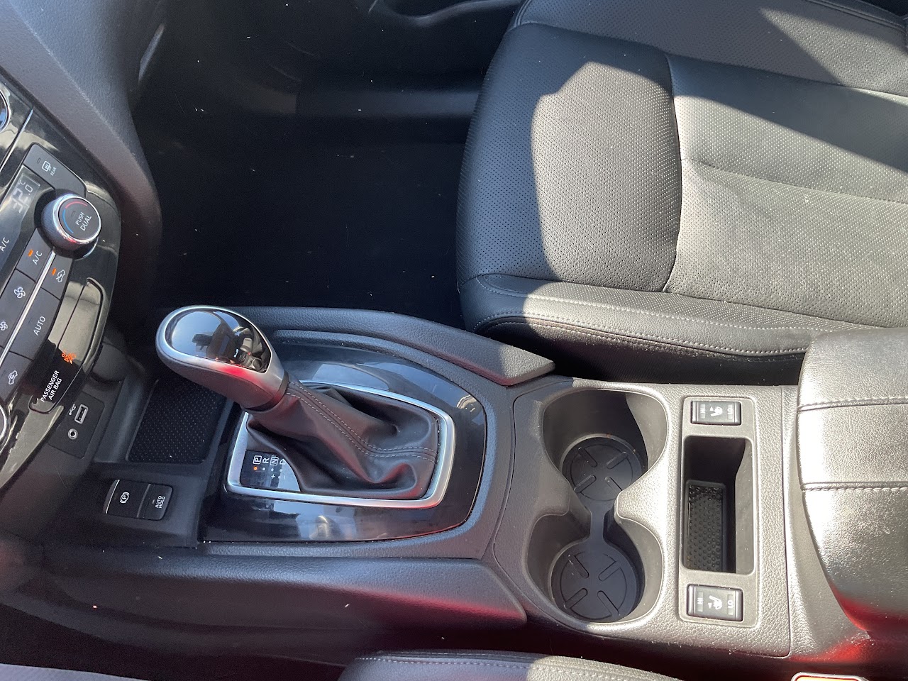 2023 Nissan Qashqai — photo 25 of 34