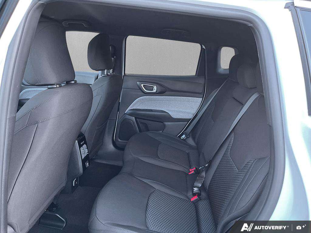 2026 Jeep Compass — photo 23 de 25