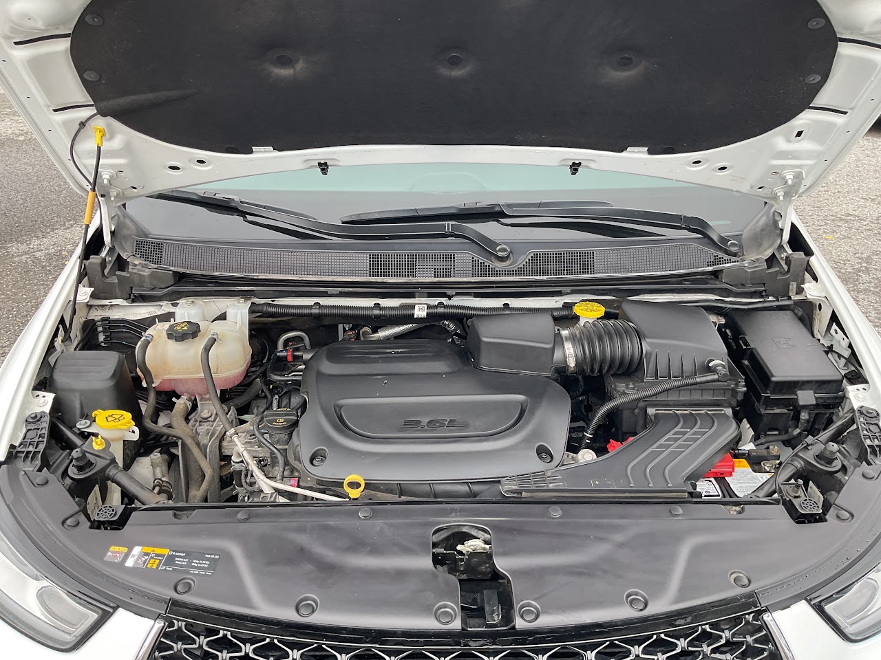 2024 Chrysler Pacifica — photo 29 of 35