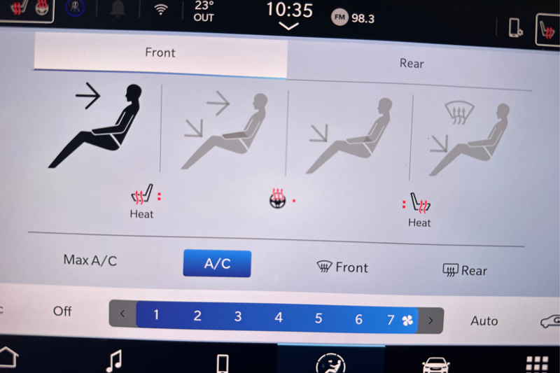 2025 Chrysler Pacifica — photo 21 de 27