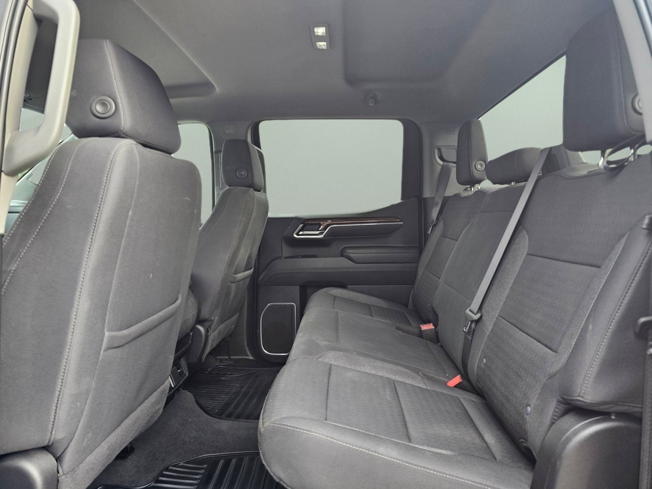 2025 Chevrolet Silverado 1500 — photo 16 of 20