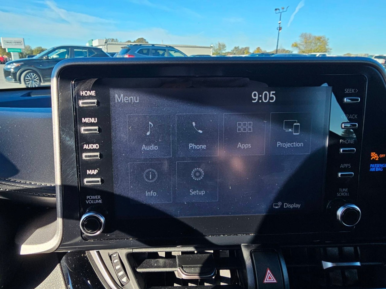 2021 Toyota C-HR — photo 17 of 22