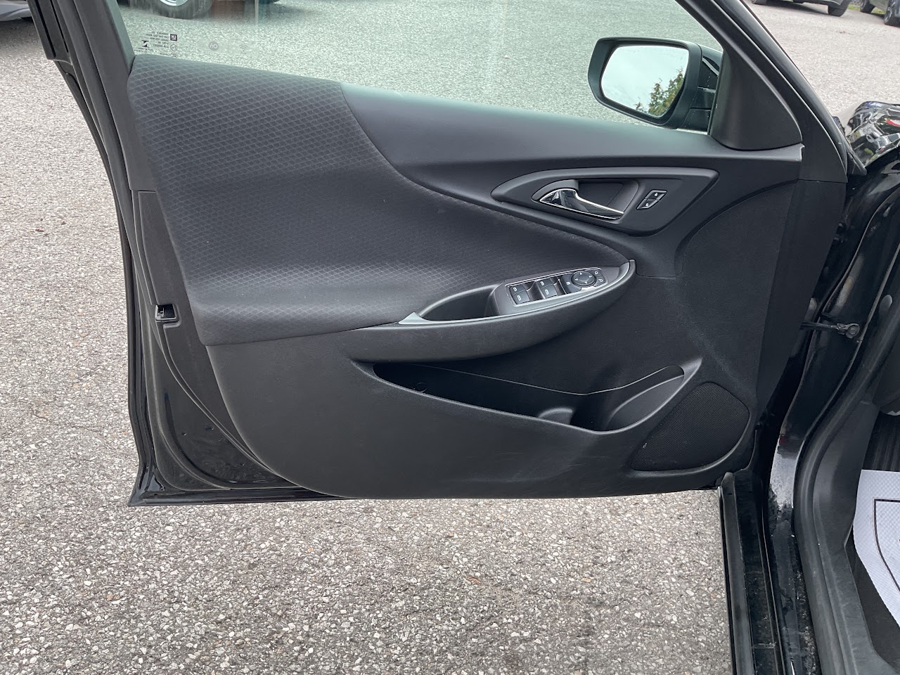 2023 Chevrolet Malibu — photo 30 of 34