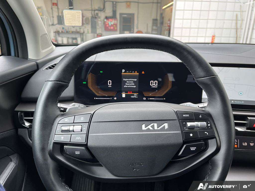 2026 Kia Sportage Hybrid — photo 14 of 25