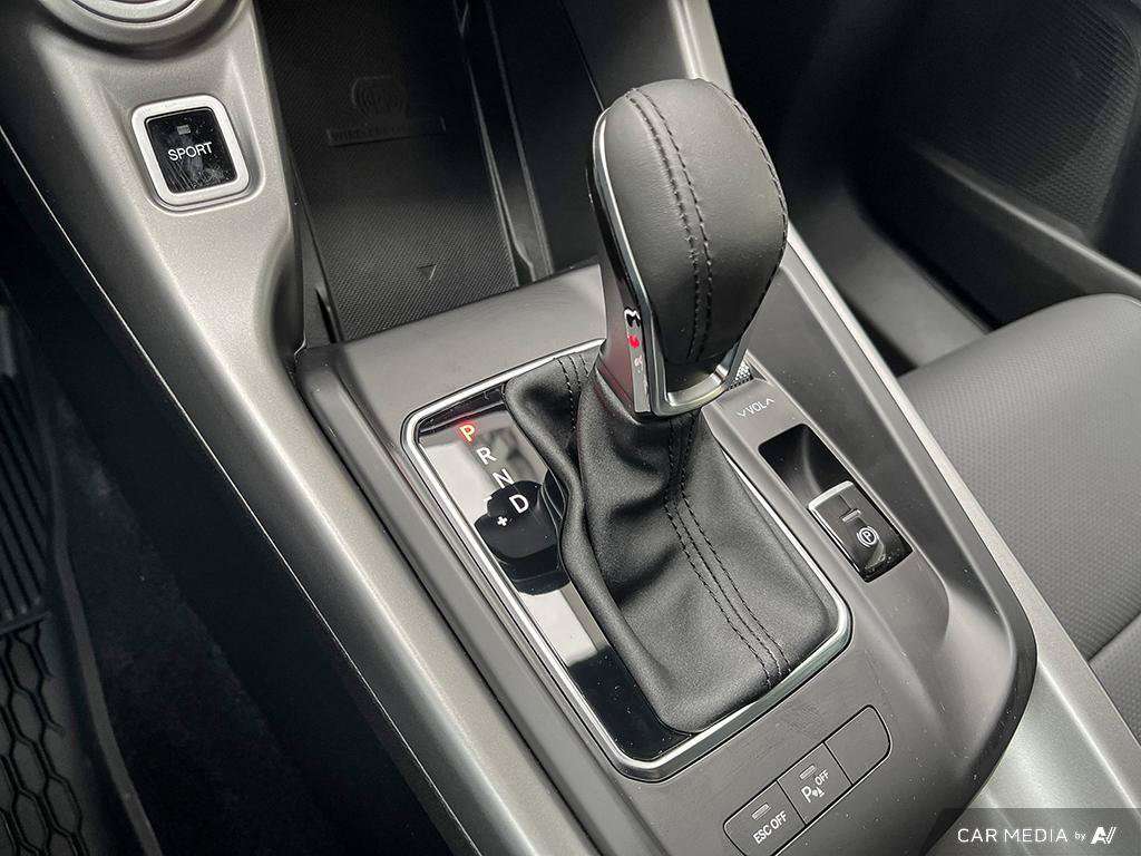 2024 Dodge Hornet — photo 18 of 25