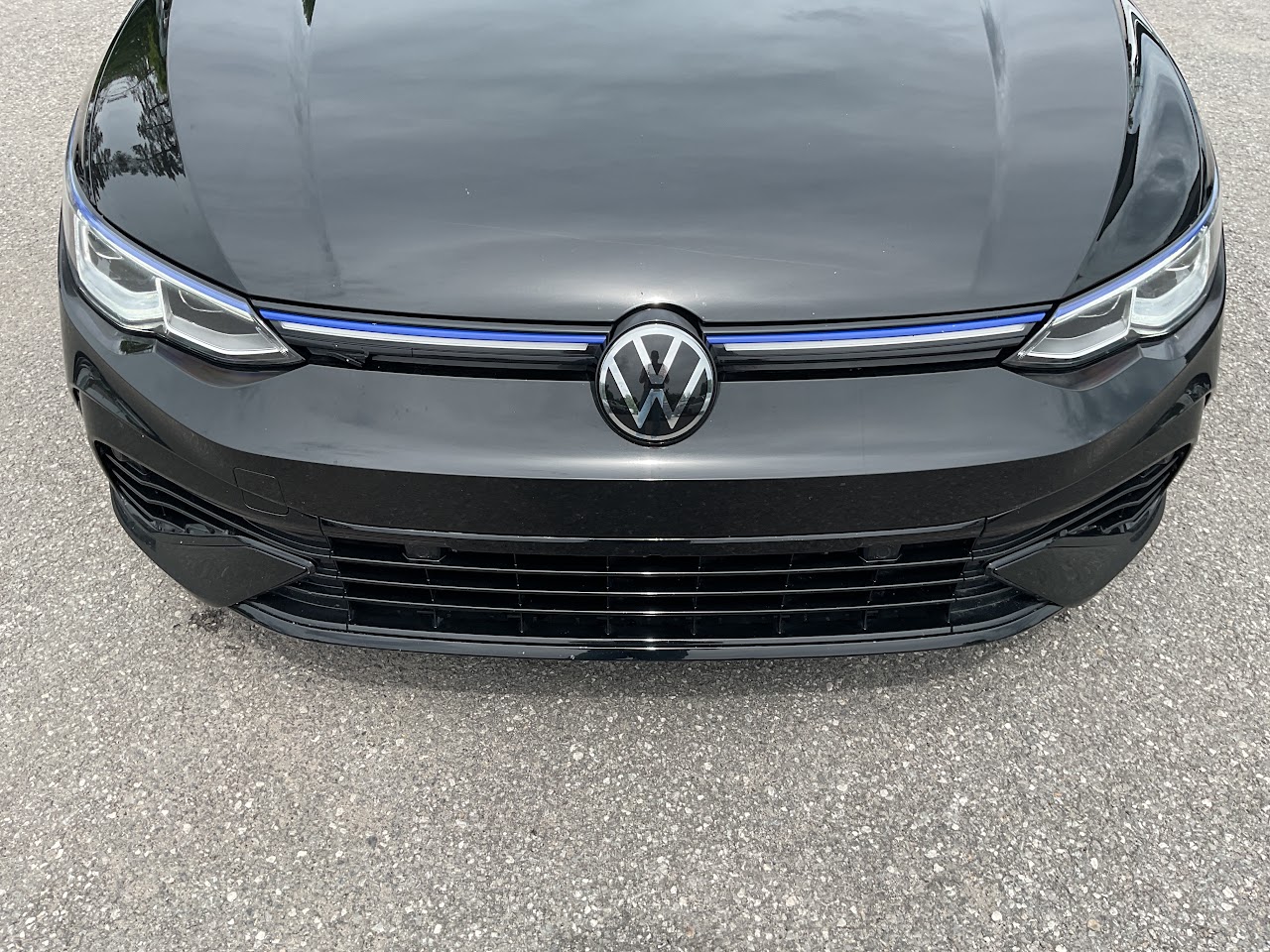2024 Volkswagen Golf — photo 19 of 34