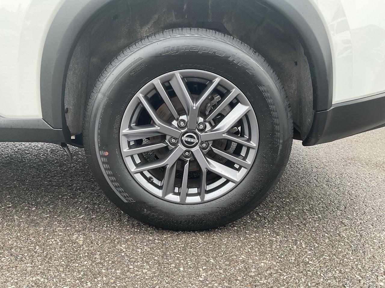 2025 Nissan Rogue — photo 11 of 34