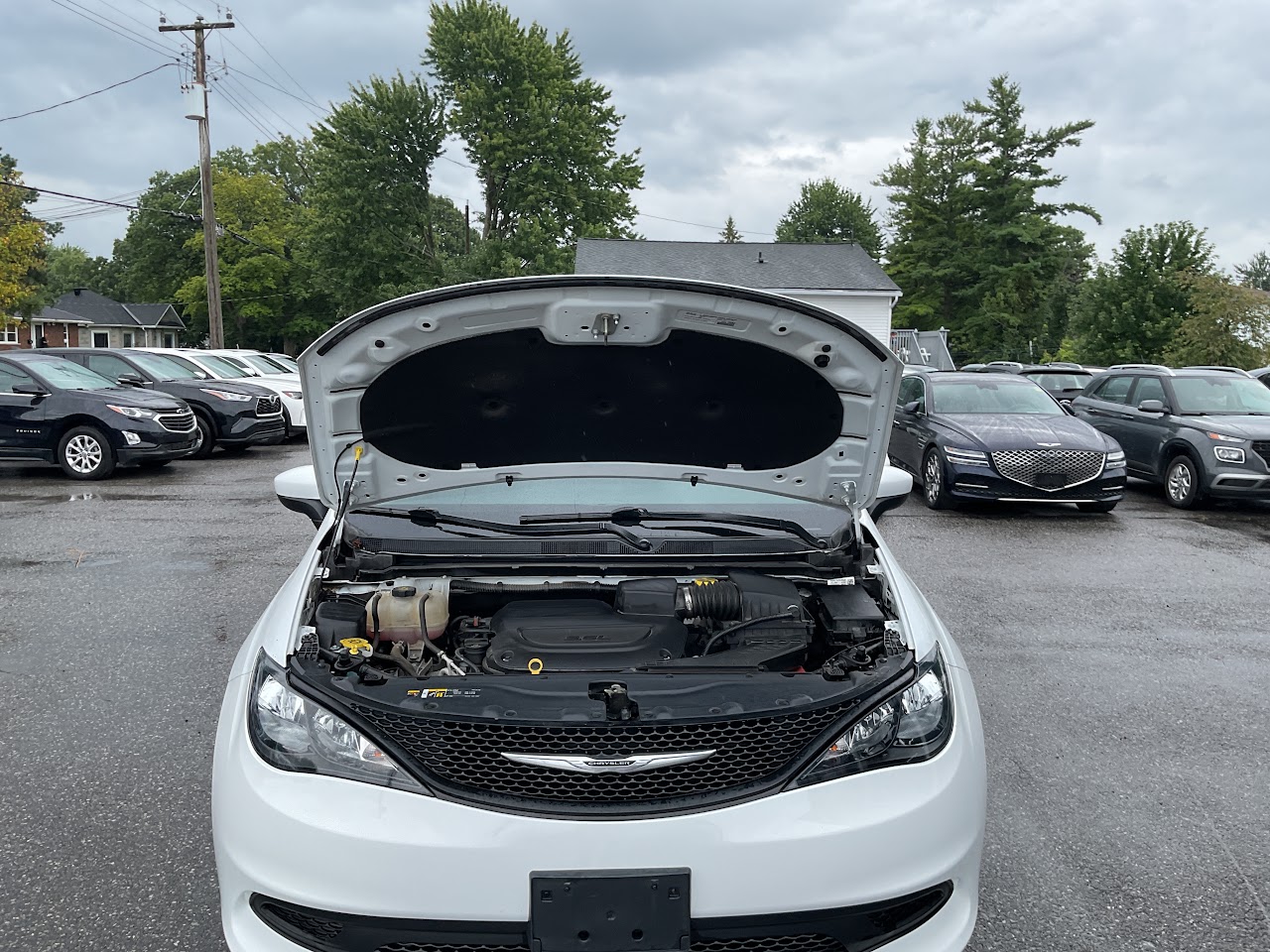2023 Chrysler Grand Caravan — photo 22 of 34