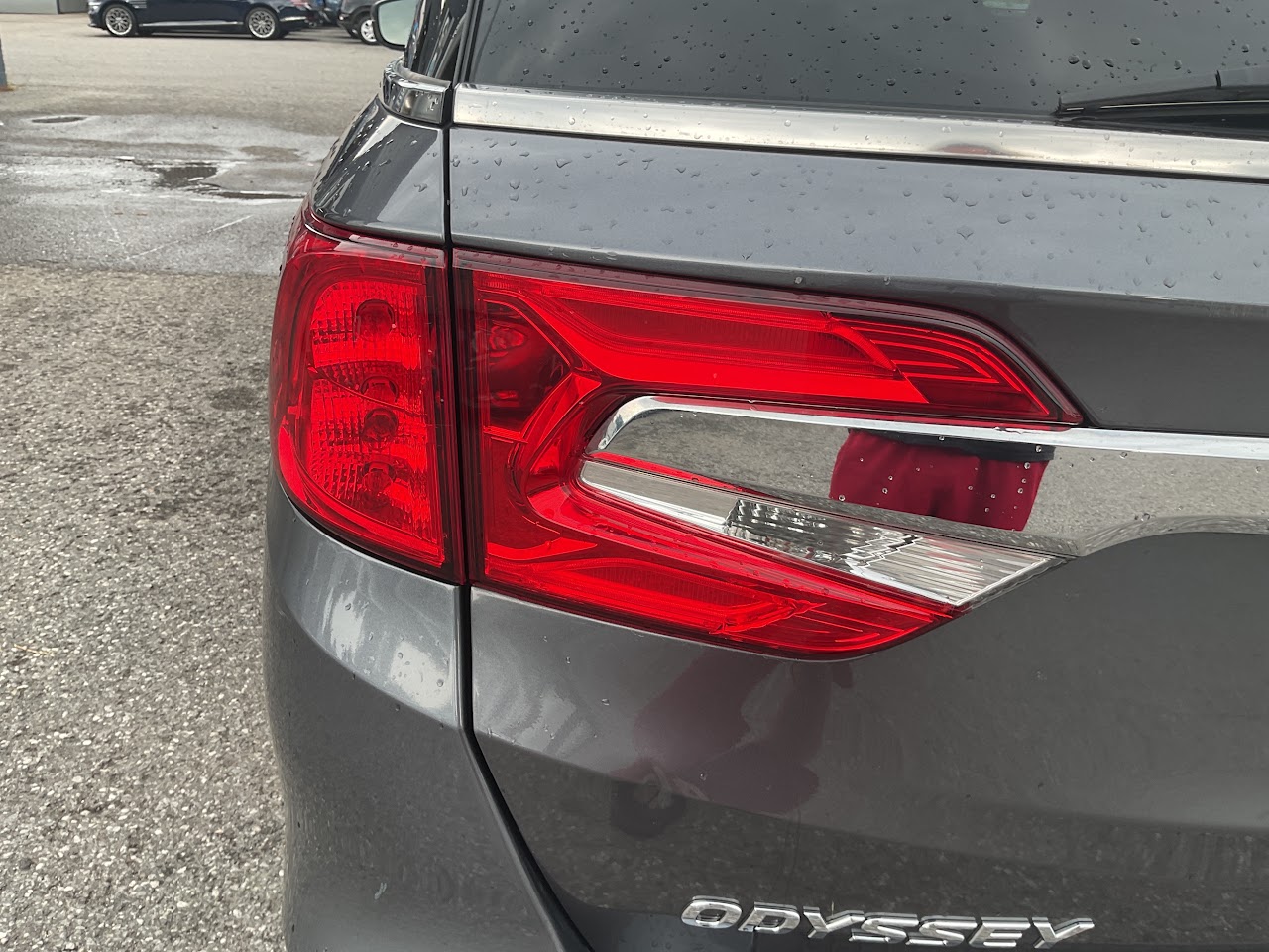 2018 Honda Odyssey — photo 16 of 34
