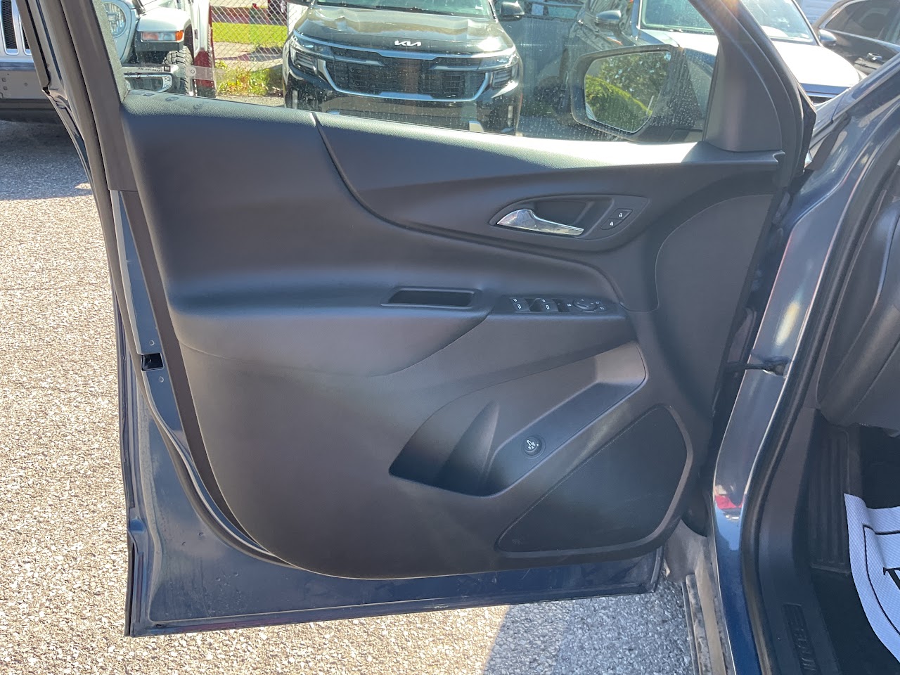2024 Chevrolet Equinox — photo 16 of 34