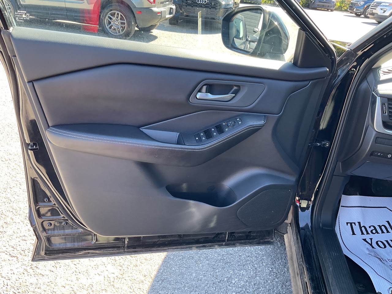 2025 Nissan Rogue — photo 19 of 34