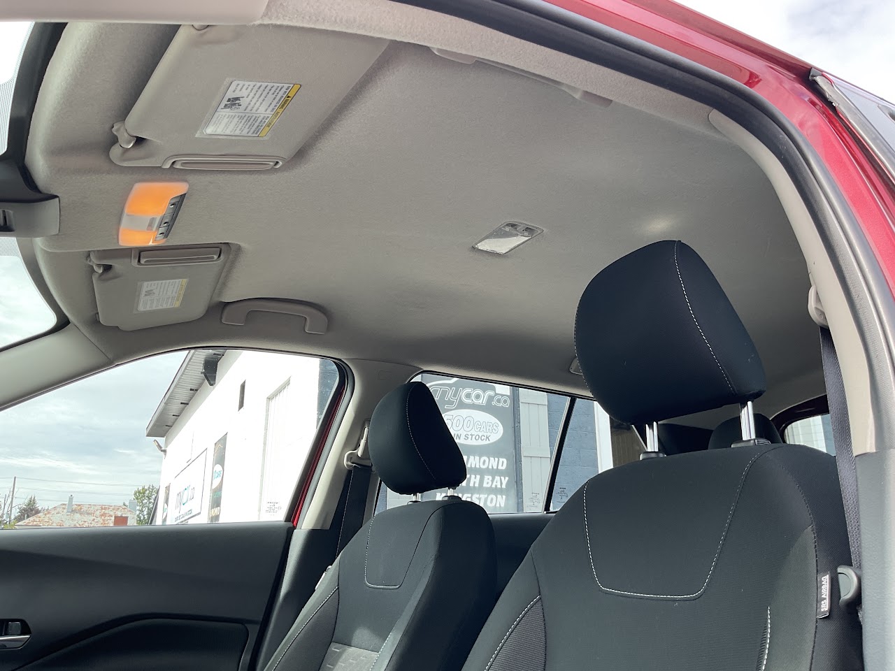 2025 Nissan Kicks Play — photo 32 of 34