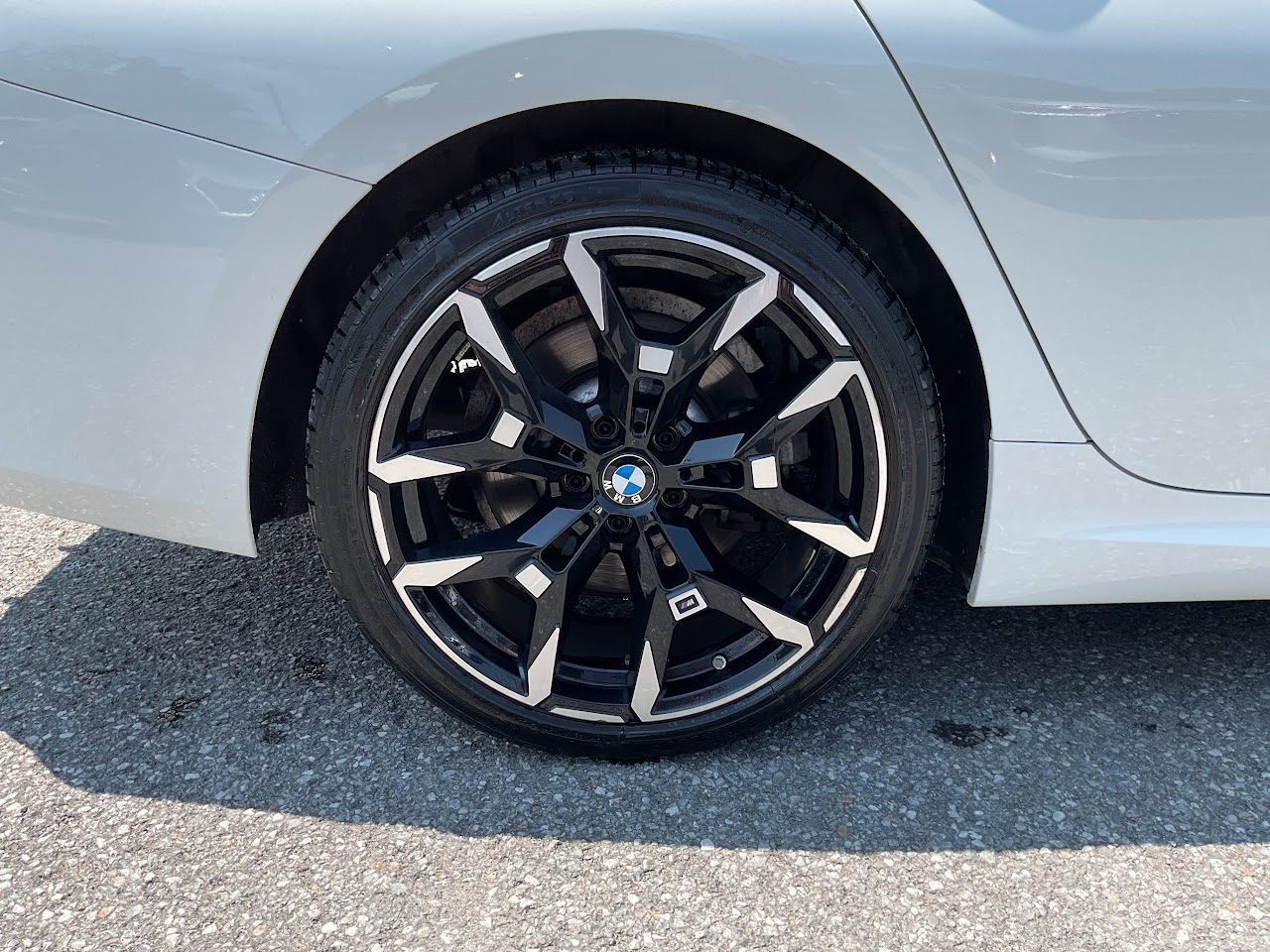 2025 BMW 3 Series — photo 13 de 34