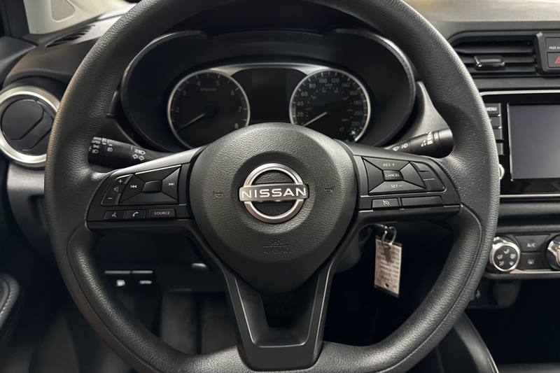 2025 Nissan Versa — photo 12 de 31