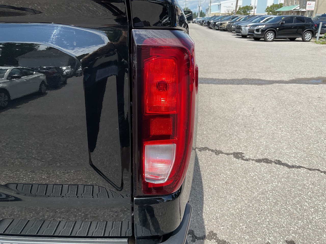 2024 GMC Sierra 1500 — photo 17 of 34
