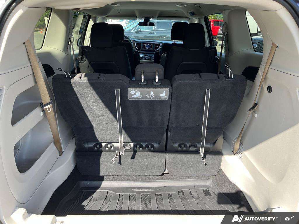 2021 Chrysler Grand Caravan — photo 12 of 25