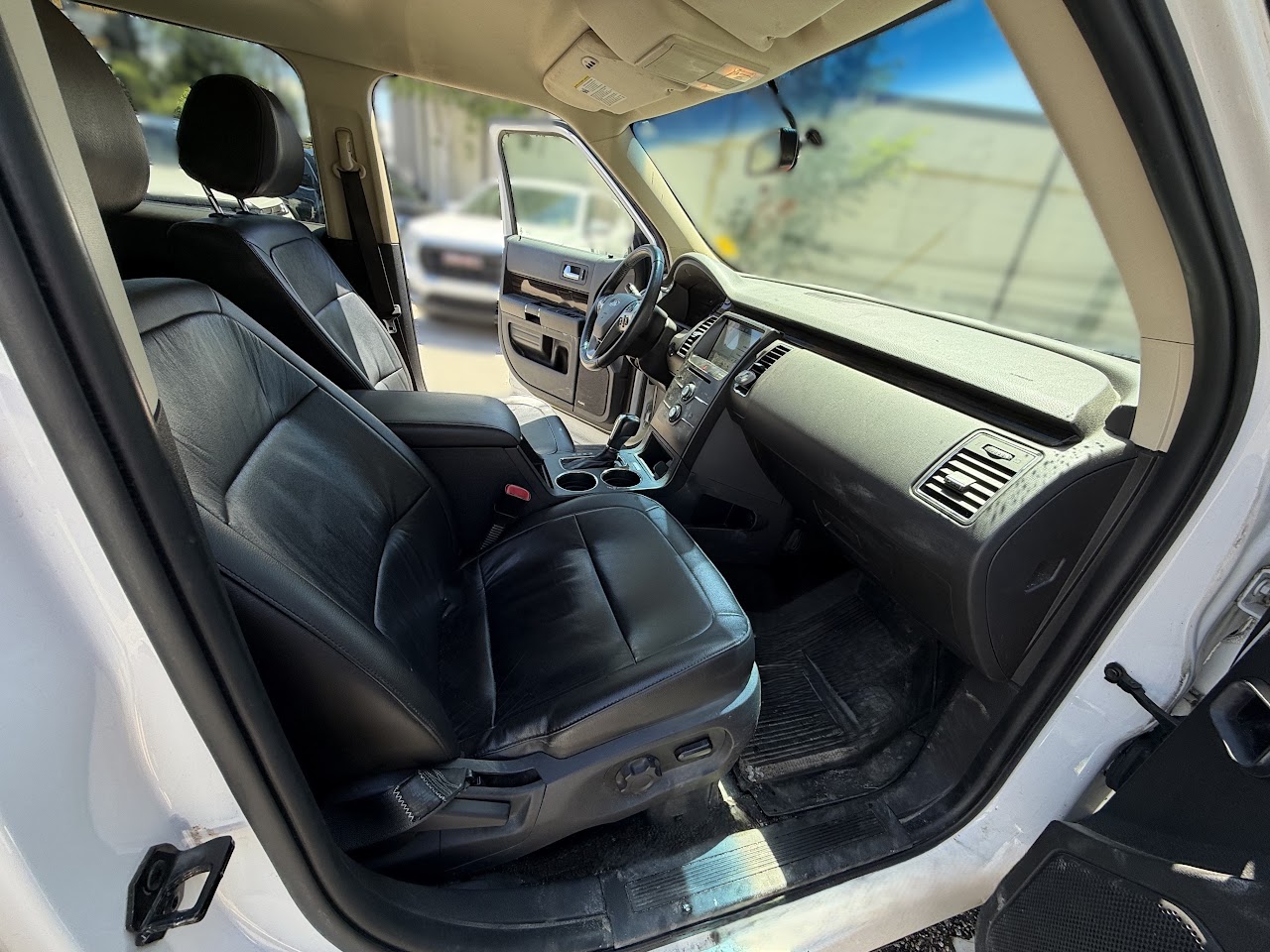 2018 Ford Flex — photo 17 of 48