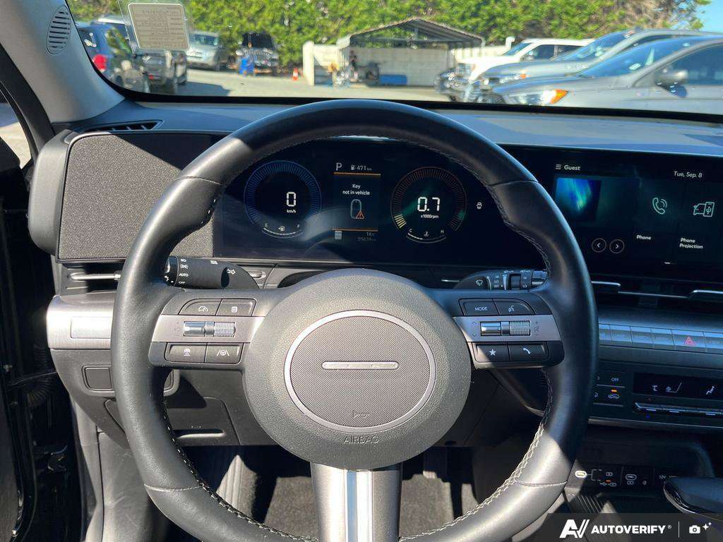 2025 Hyundai Kona — photo 14 of 25