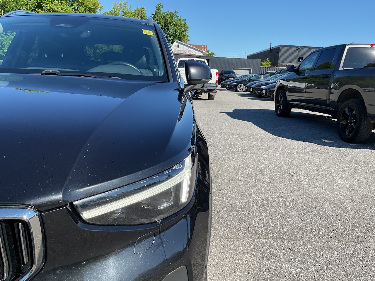 2024 Volvo XC40 — photo 16 of 34