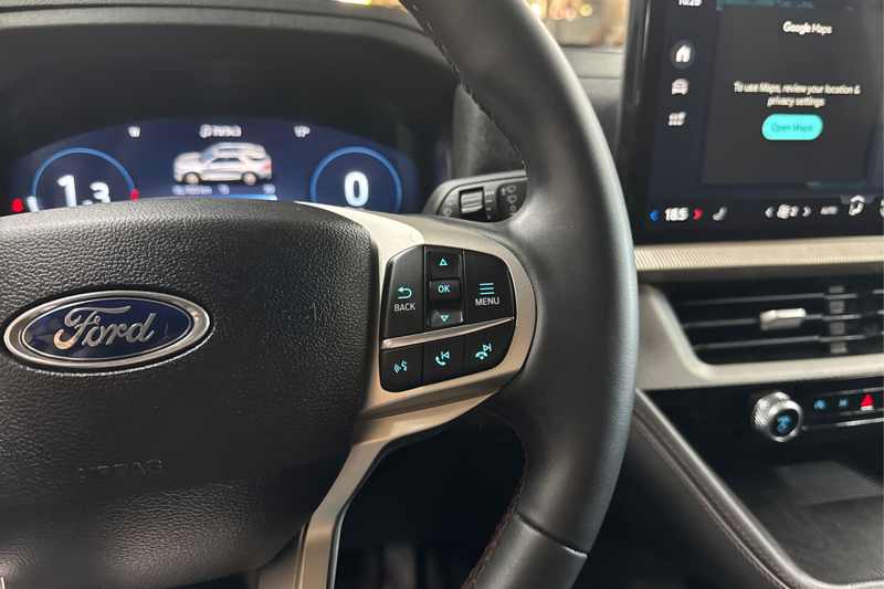 2025 Ford Explorer — photo 31 de 35