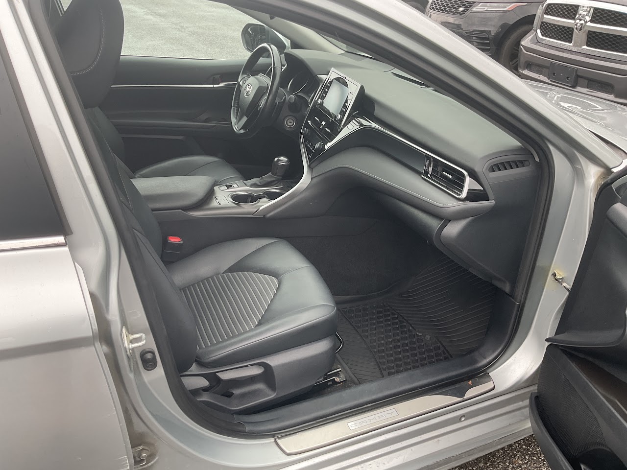 2023 Toyota Camry — photo 20 of 34