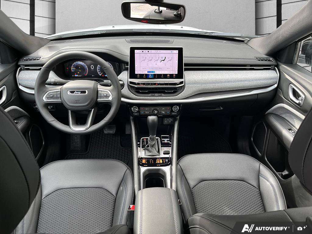 2025 Jeep Compass — photo 24 of 25