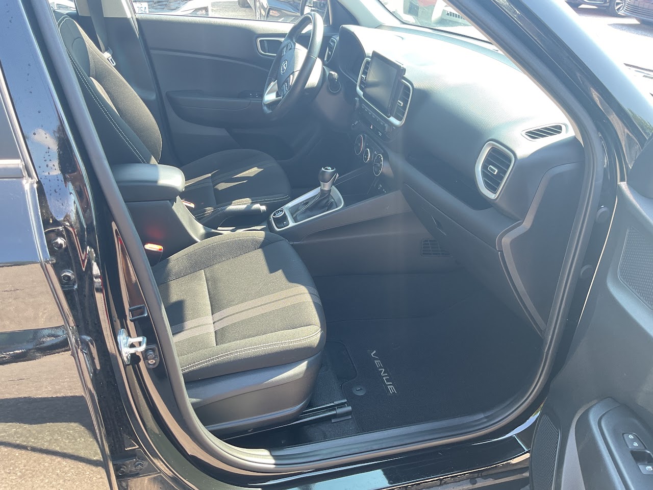 2024 Hyundai Venue — photo 20 of 34