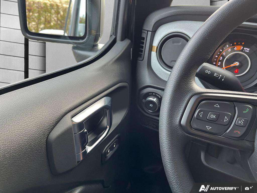 2026 Jeep Wrangler — photo 16 de 24