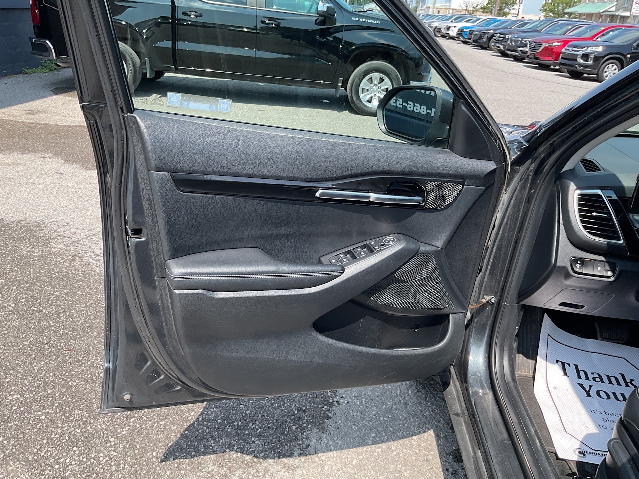 2025 Kia Seltos — photo 30 of 34