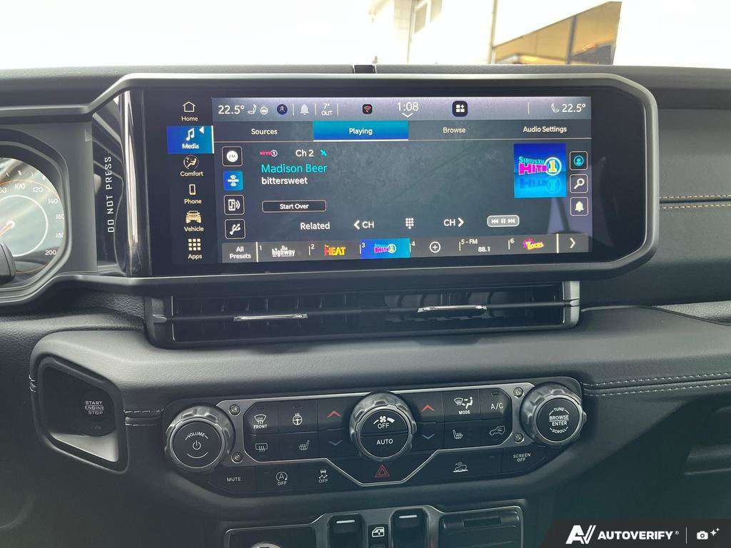 2026 Jeep Wrangler — photo 19 de 25