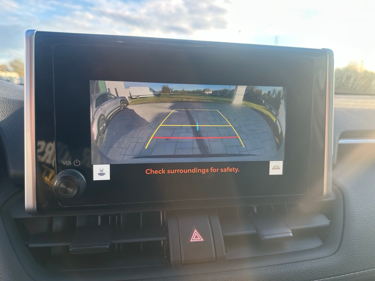 2025 Toyota RAV4 — photo 23 of 25