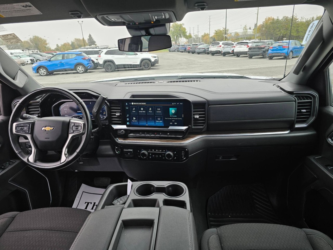 2025 Chevrolet Silverado 1500 — photo 23 of 24