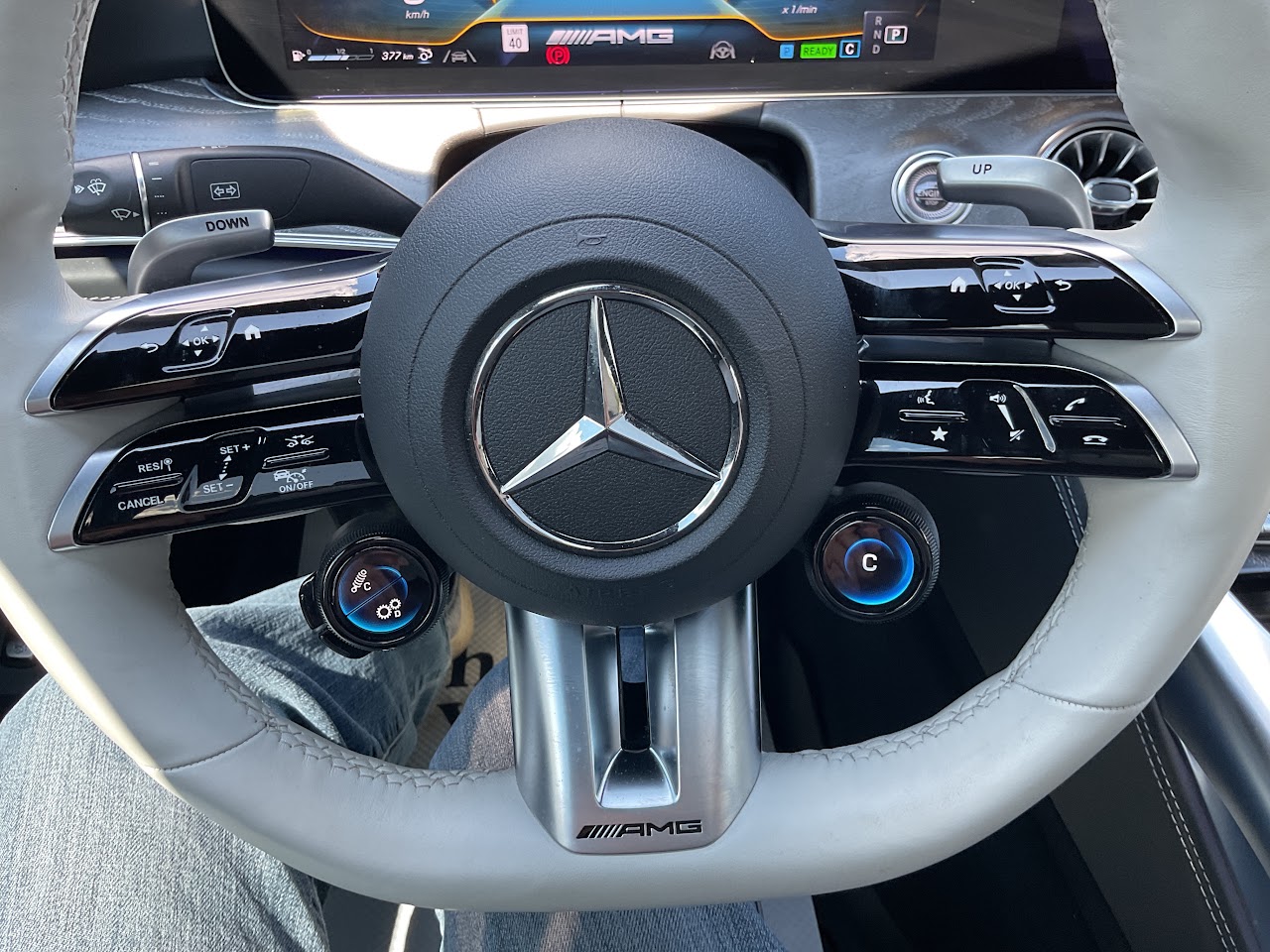 2022 Mercedes-Benz AMG GT — photo 27 of 37