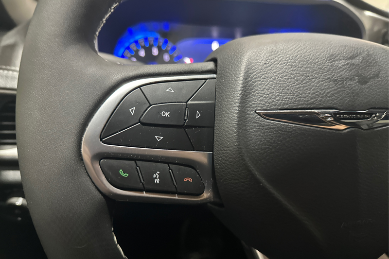 2025 Chrysler Pacifica — photo 23 de 27