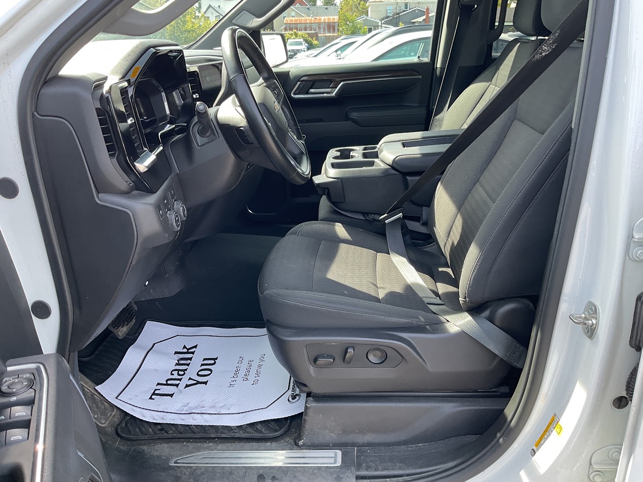 2025 Chevrolet Silverado 1500 — photo 22 of 33