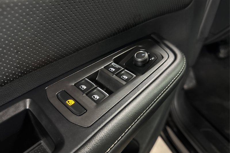 2024 Volkswagen Atlas — photo 32 of 36
