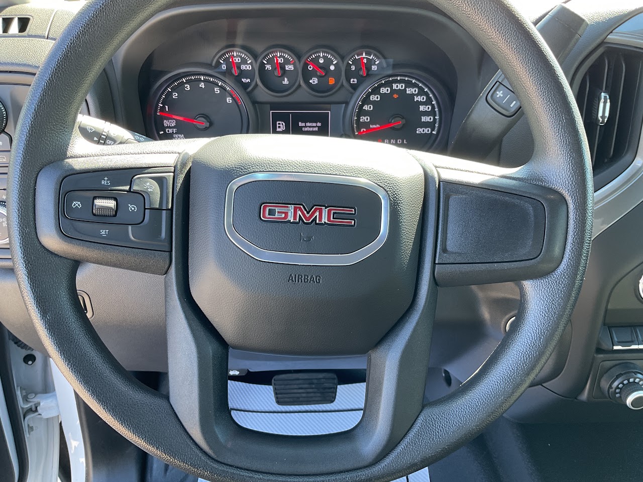 2025 GMC Sierra 1500 — photo 31 de 34