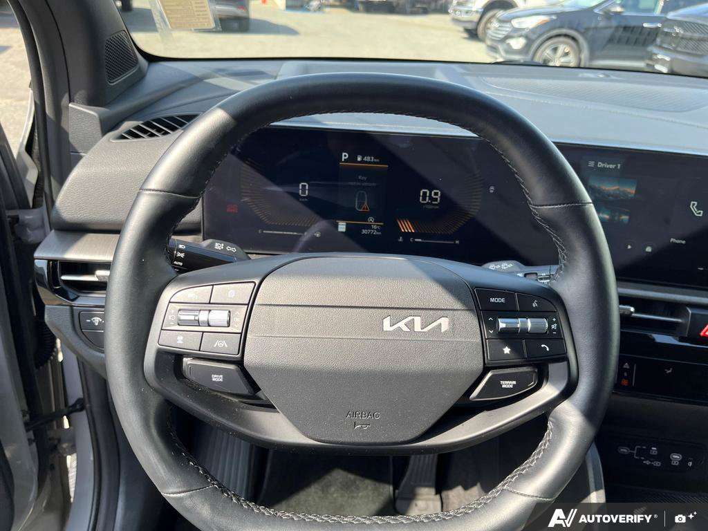 2026 Kia Sportage — photo 14 of 25