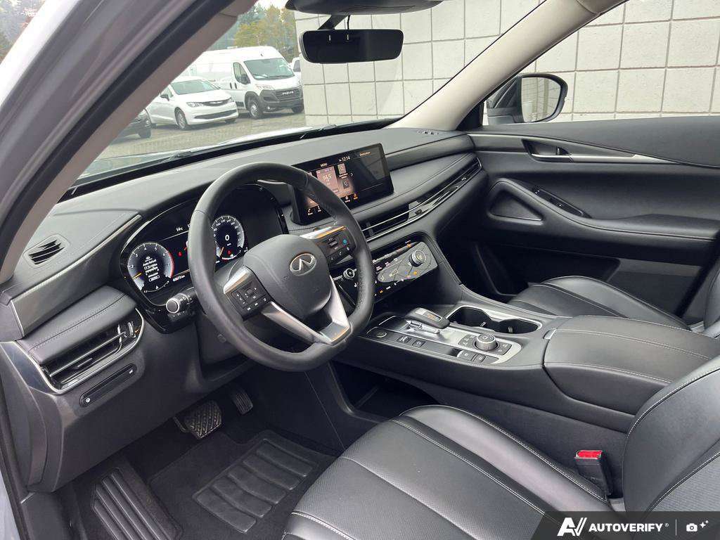 2025 Infiniti QX60 — photo 13 of 25