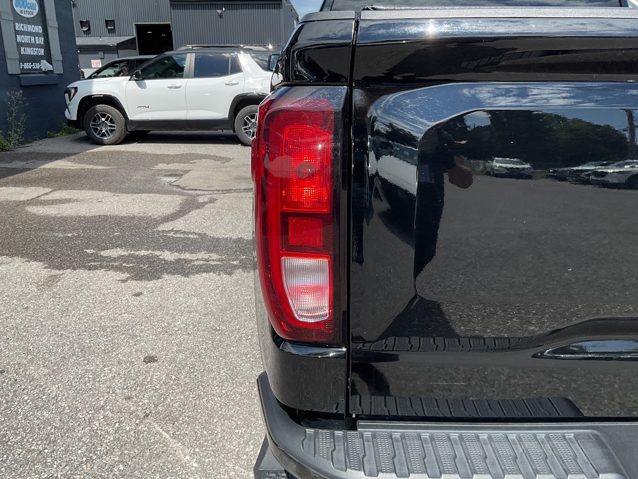 2024 GMC Sierra 1500 — photo 16 of 34