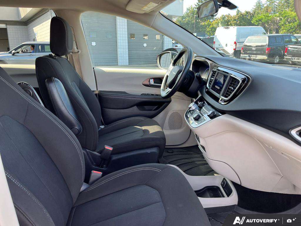 2021 Chrysler Grand Caravan — photo 22 of 25